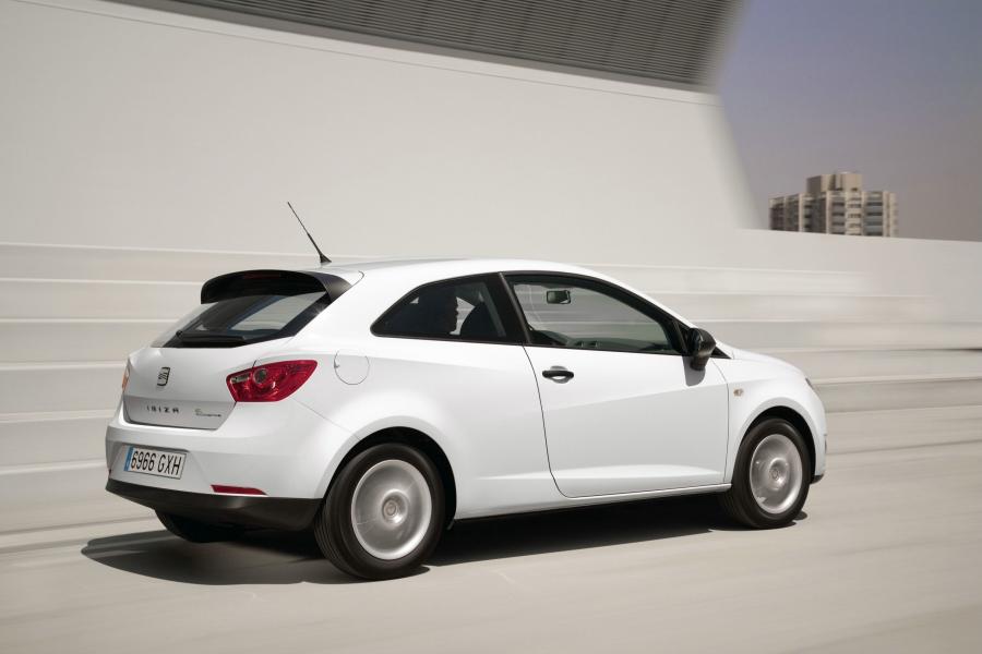  Seat Ibiza 1.2 TDI CR Ecomotive 2010 года  (фото 8 из 15)